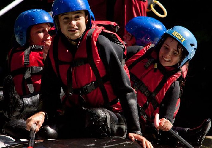 Parcours familial de descente en rafting dans les gorges de l'Isère