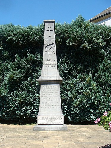 Le Monument aux morts