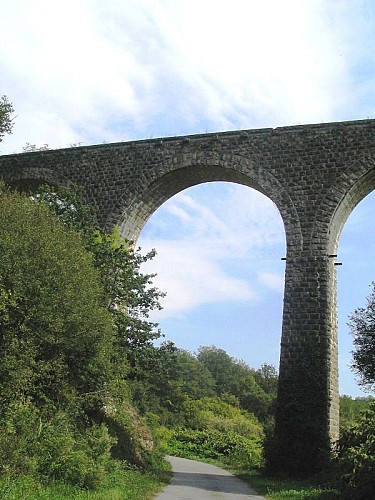 Le viaduc du Tramway de Rancon