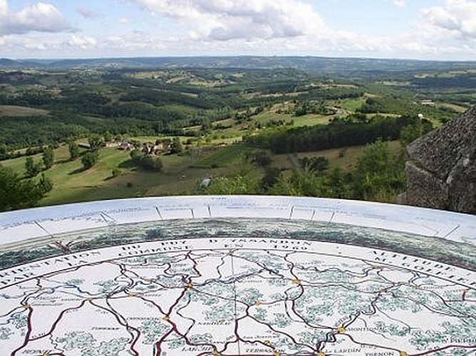 Puy d'Yssandon viewing table