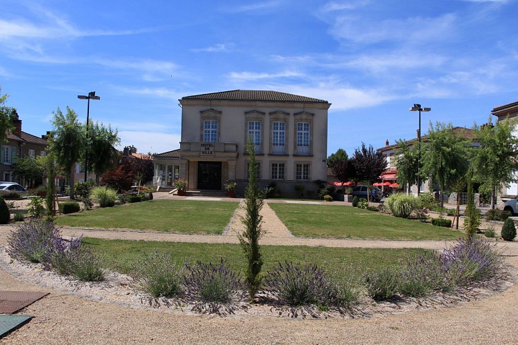 La mairie - Nouvel Oradour_1