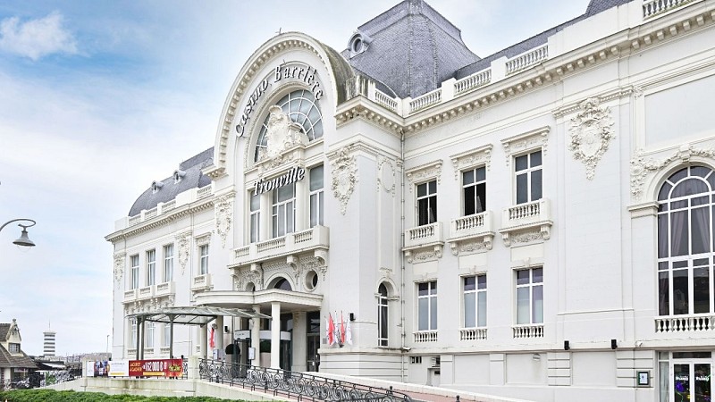 Trouville-Casino Trouville-façade-1