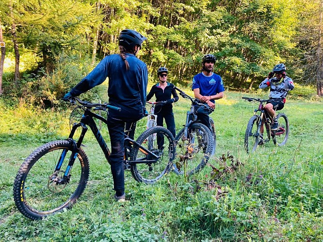 Mustang - Albiez Bike School