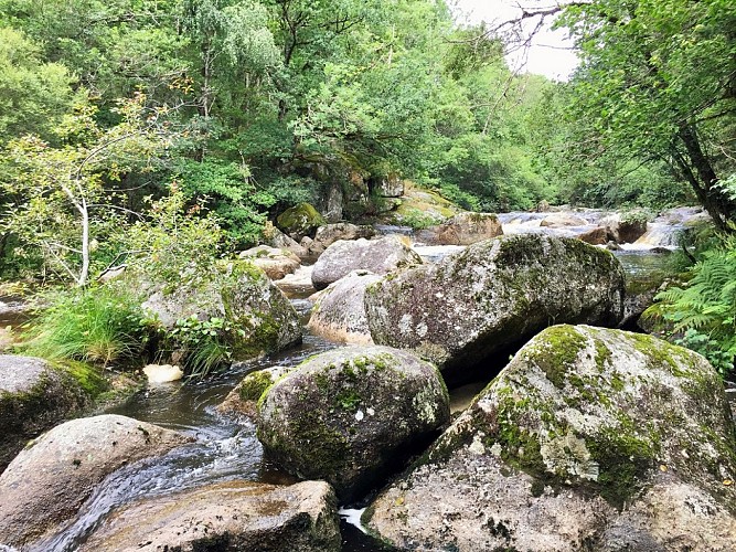 Les Rochers de Négremont, à Rempnat_3