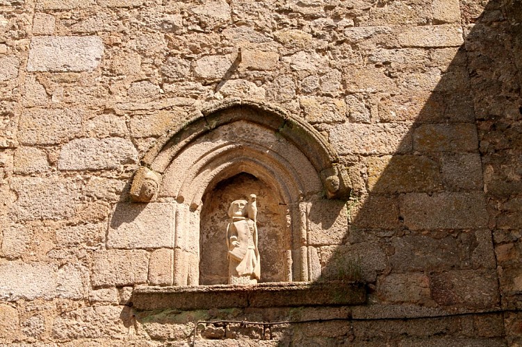 Statue Porte Saint Jean