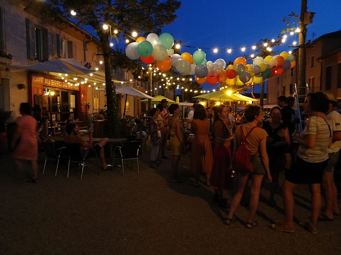 Café culturel Au Bord du Monde