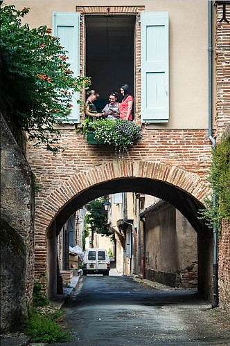 Tablette d'interprétation Lisle sur Tarn, une bastide port