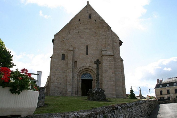 Church Saint Pierre Es Liens - Sagnat