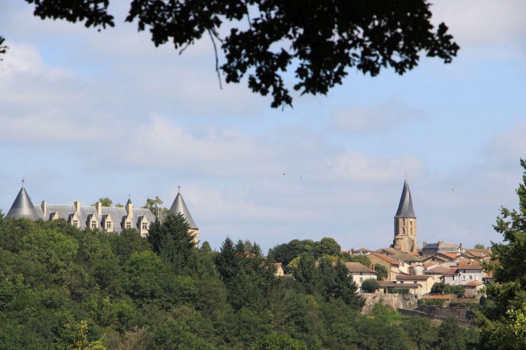 rochechouart_2018_otpol-vue-chateau-clocher
