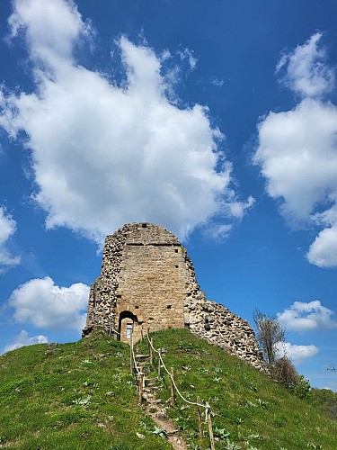 Ancienne forteresse des XIème et XIIIème siècles
