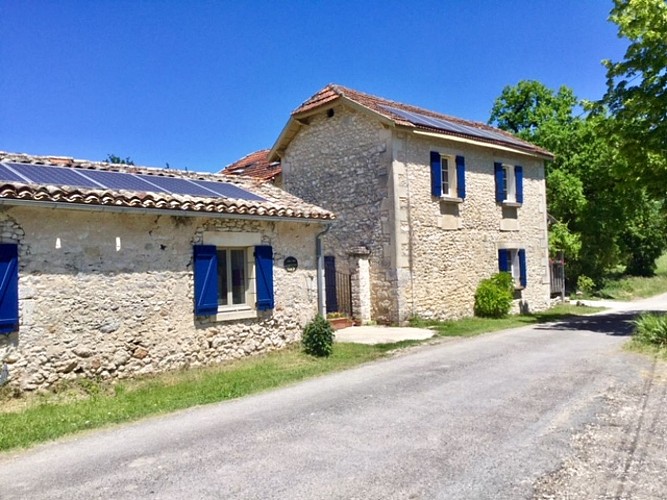 Gîte and Retreat - vue maison