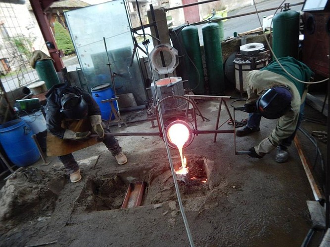 Atelier de la Treille / Coulée de bronze