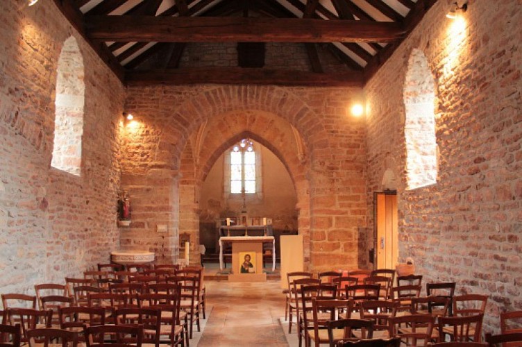 Nef de l'église de Chevagny-lès-Chevrières