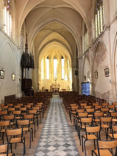 Eglise de Fuissé nef vers choeur