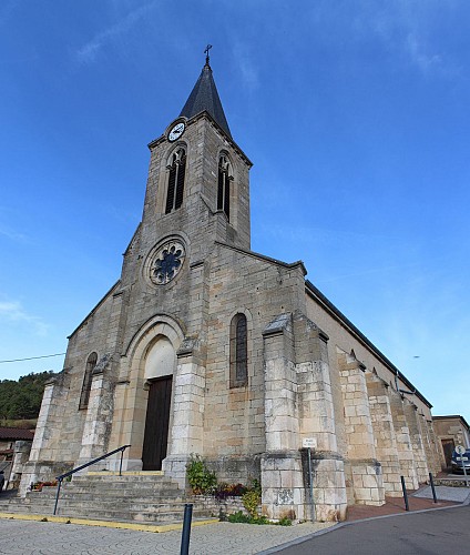 Eglise Saint-Saturnin de la Roche-Vineuse façade