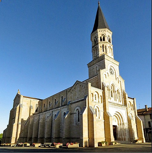Eglise Saint-Pierre de Romanèche-Thorins M. Vincendeau