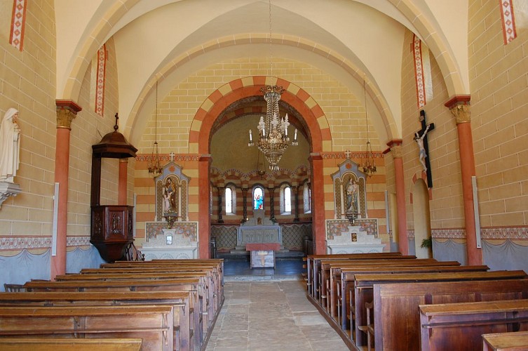 Eglise Baugy intérieur