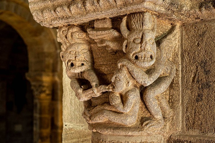 Eglise Romane du Bois-Sainte-Marie