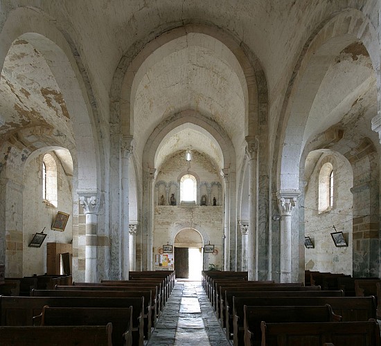 Église Varenne-l'Arconce intérieur