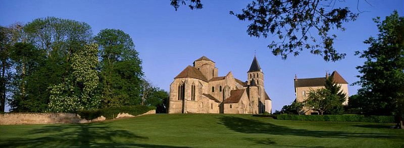 Église Saint-Pierre et Saint-Benoît, Perrecy-les-Forges