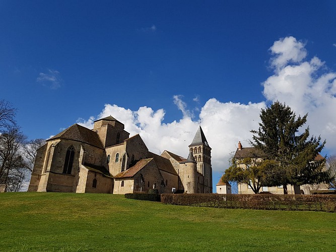 Église Saint-Pierre et Saint-Benoît, Perrecy-les-Forges