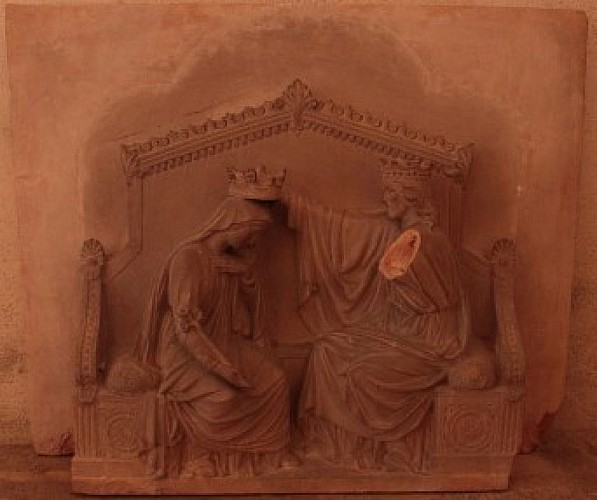 Bas-relief du Couronnement de la Vierge