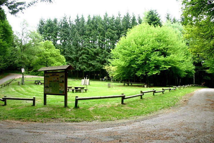 aire de repos st cyr