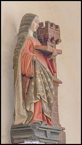 Statue de Sainte Barbe avec sa tour