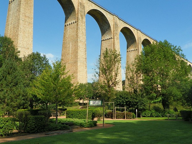 Le Viaduc de Mussy-sous-Dun