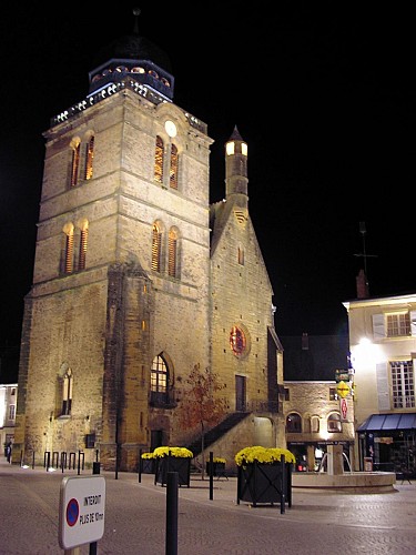 Tour Saint-Nicolas de nuit, Paray-le-Monial