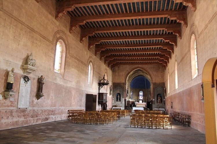 Eglise Saint-Marcel : intérieur