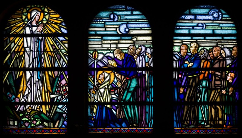 Vitraux Ste-Bernadette Digoin
