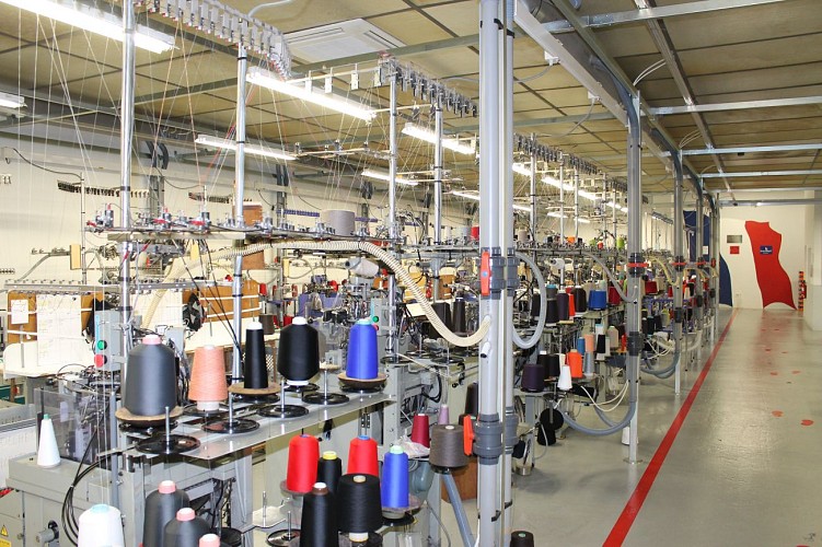 Manufacture Perrin, Montceau-les-Mines, atelier de tricotage
