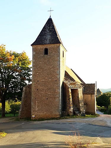 Eglise-de-Berzé-le-Châtel-web