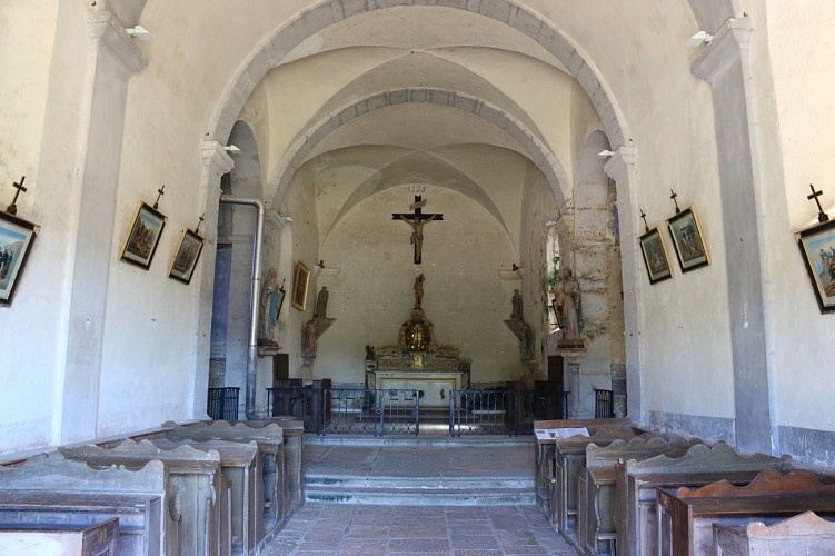 Nef-de-l-eglise-de-Berze-le-Chatel-J.P.-Galichon