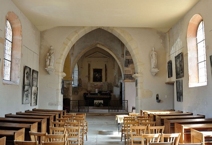 Intérieur de l'église de Berzé-la-Ville
