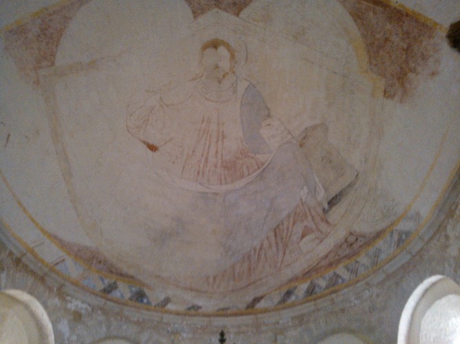 Bissy-la-Mâconnaise Peinture murale du Christ en Majesté