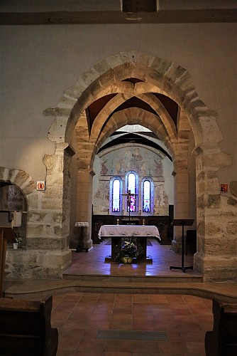 Choeur et croisée d'ogives église du Breuil