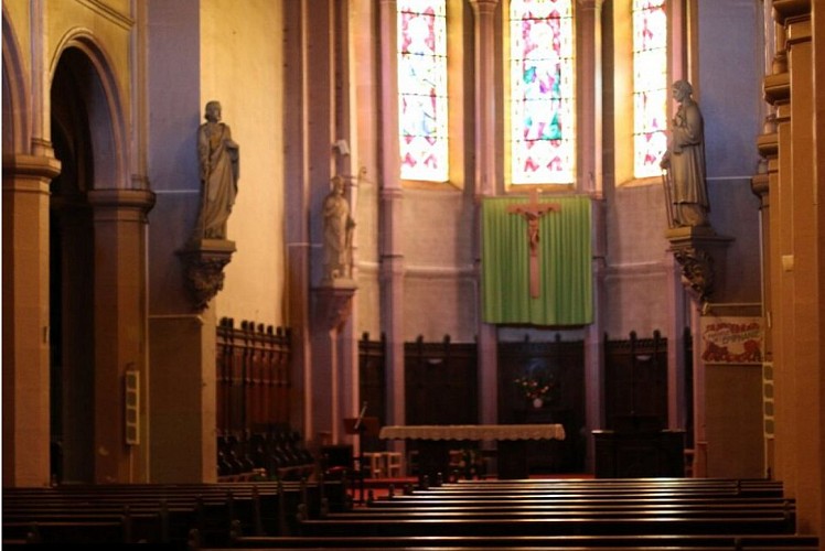 Église Saint-Laurent, Le Creusot, intérieur