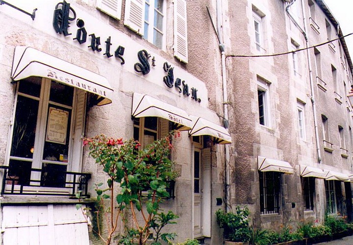 Hôtel Restaurant A la Porte Saint Jean