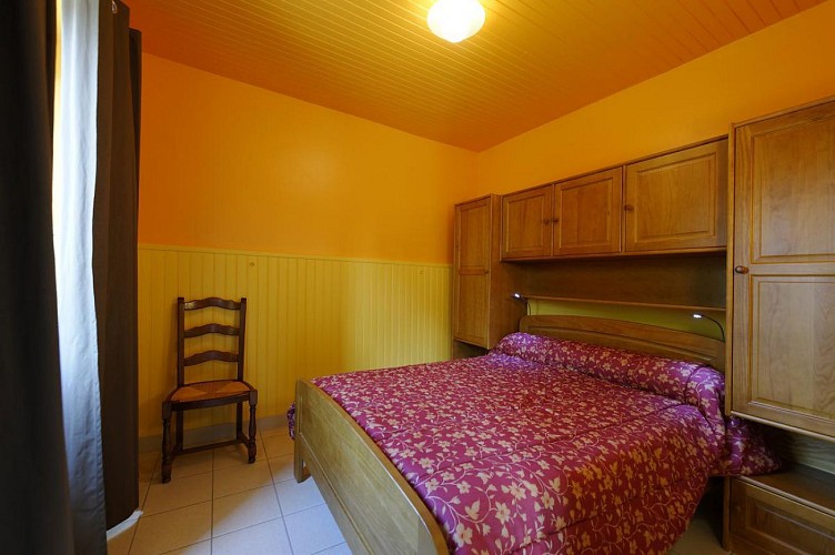875290 - 5 people - 3 bedrooms - 3 ‘épis’ (ears of corn) - Peyrat le Château -