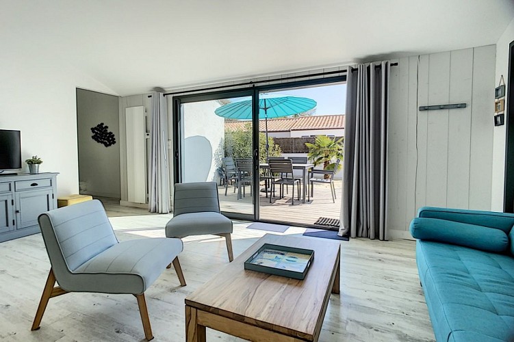 Les CALORGES  - A l'orée du Bois de la Chaize, à 900m du Château