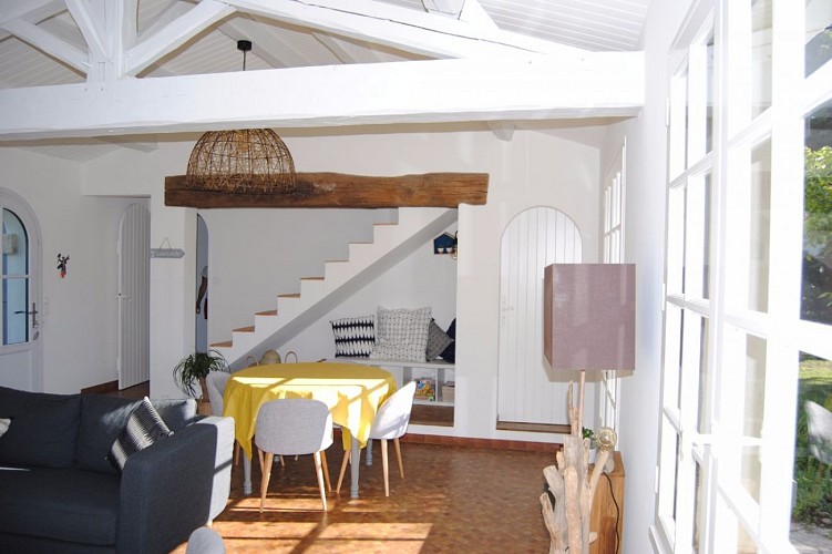 A 200m de la plage de la Clère, à l'orée du Bois de La Chaise sur l'ile de Noirmoutier