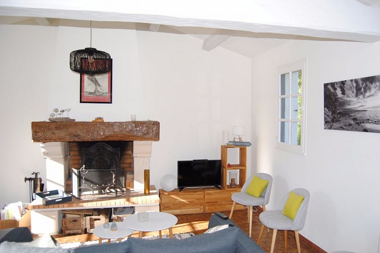 A 200m de la plage de la Clère, à l'orée du Bois de La Chaise sur l'ile de Noirmoutier