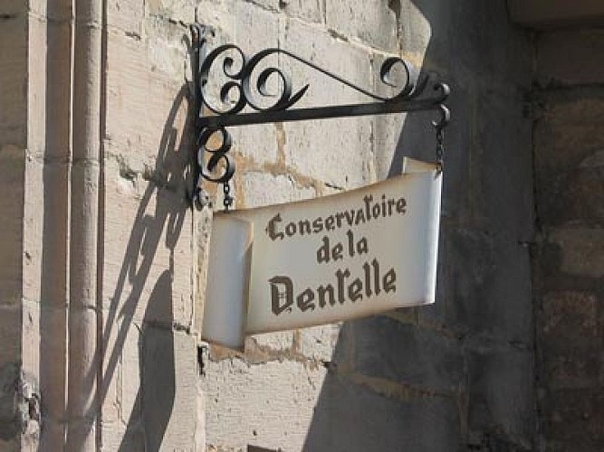 CONSERVATOIRE DE LA DENTELLE_2