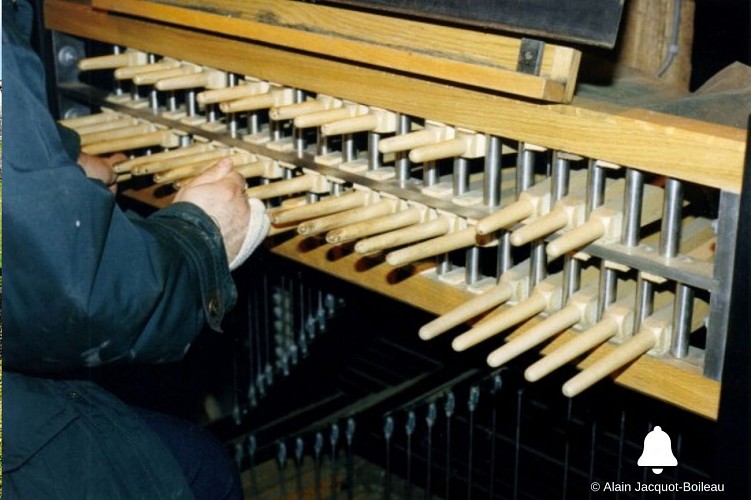 CARILLON 35 CLOCHES A CHAMPAGNEY_2