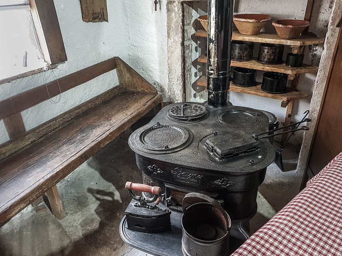 Musée de la Montagne - La chambre du poêle