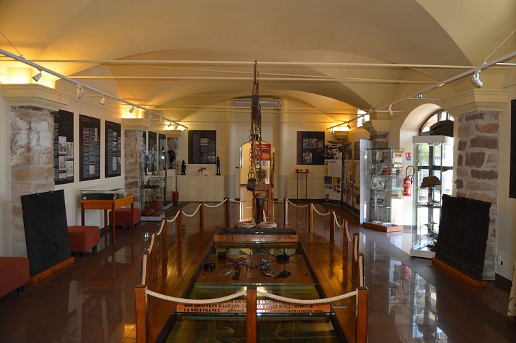 Intérieur de la Maison de la Négritude