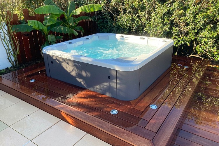 Comme chez vous, proche de l'océan et forêt. Piscine privée chauffée