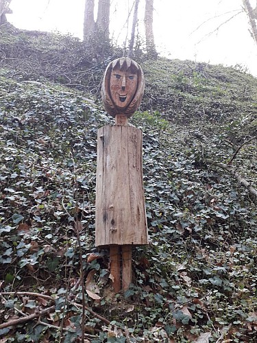 Dép/Arr : Mousty, carrefour rue Chapelle Notre Dame et rue du Domaine de Négri.